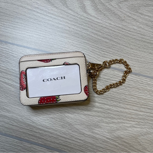 Coach CAR32 Zip Card Case Wallet Strawberry Print Chalk Coated Canvas - Picture 3 of 8